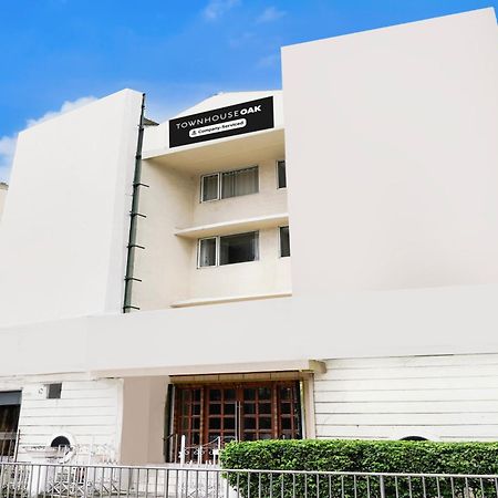 Super Townhouse Oak Vashi Hotel Turambhe Buitenkant foto