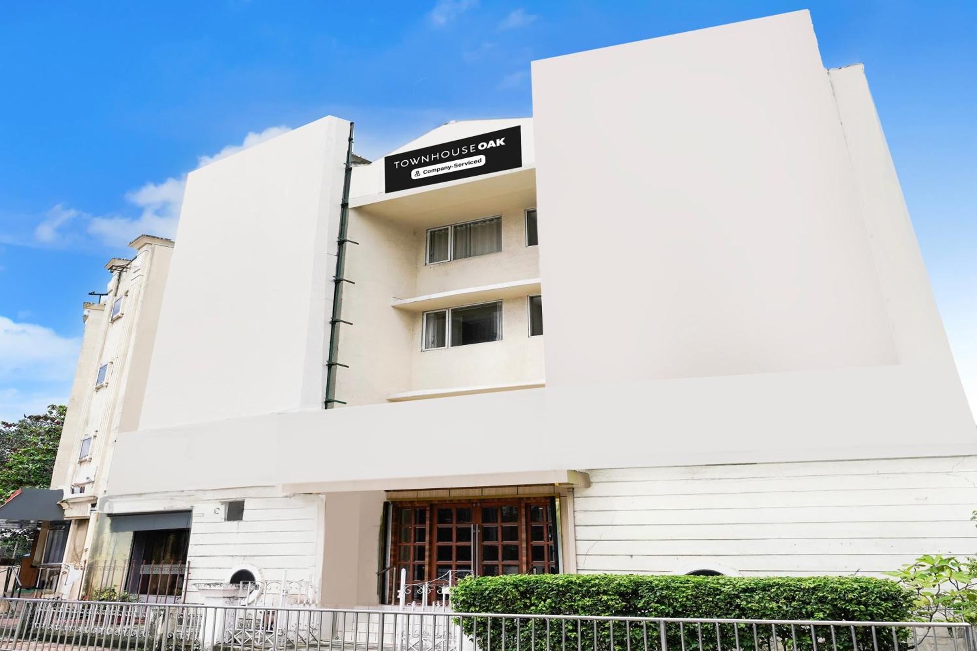 Super Townhouse Oak Vashi Hotel Turambhe Buitenkant foto