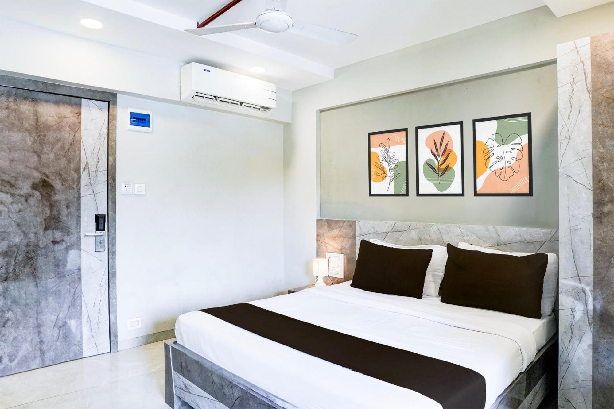 Super Townhouse Oak Vashi Hotel Turambhe Buitenkant foto